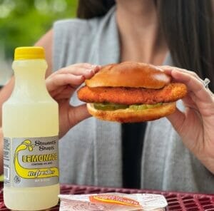 Stewart's spicy chicken sandwich and lemonade Refresher 